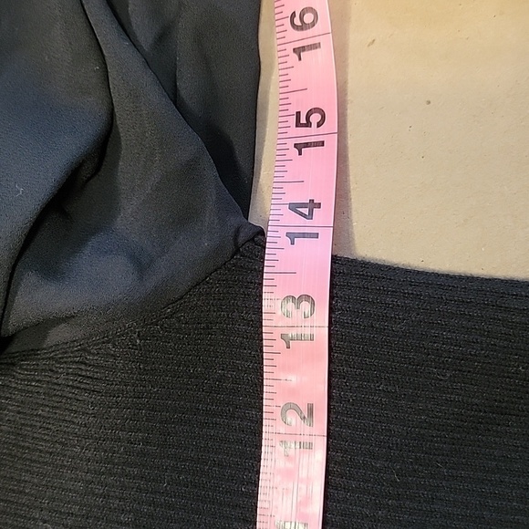 Halogen Size XS Black Ribbed Top, Long Sleeve, Sweetheart Neckline. Gently Used - Picture 8 of 12